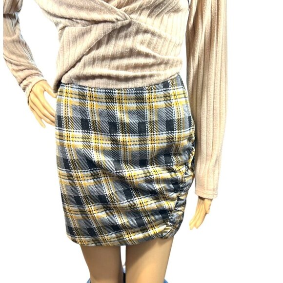(5 for $25) Urban Outfitters Kinsley Pull-On Mini Skirt In Yellow Plaid - Picture 4 of 8